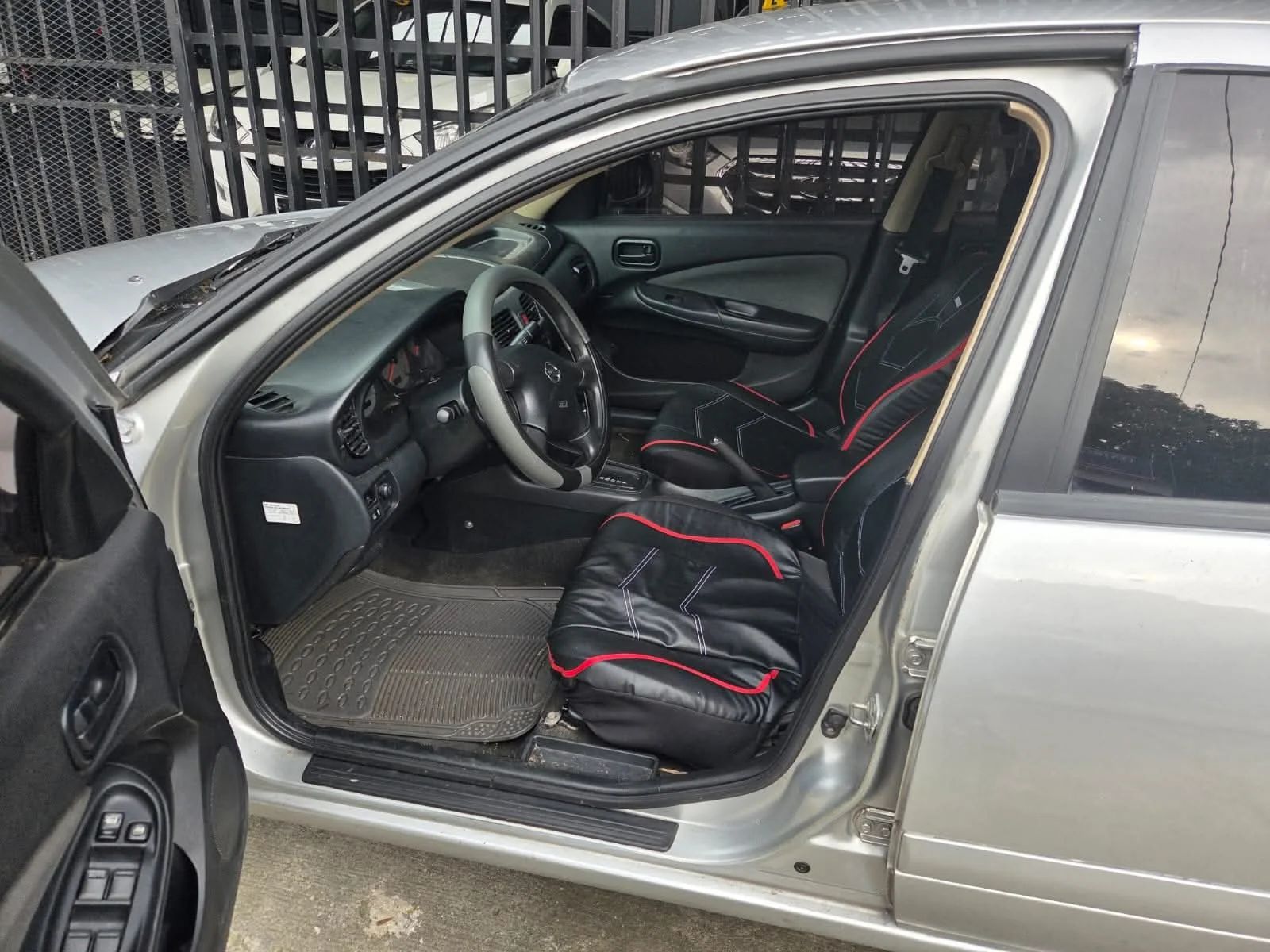 Nissan Almera - Image 4