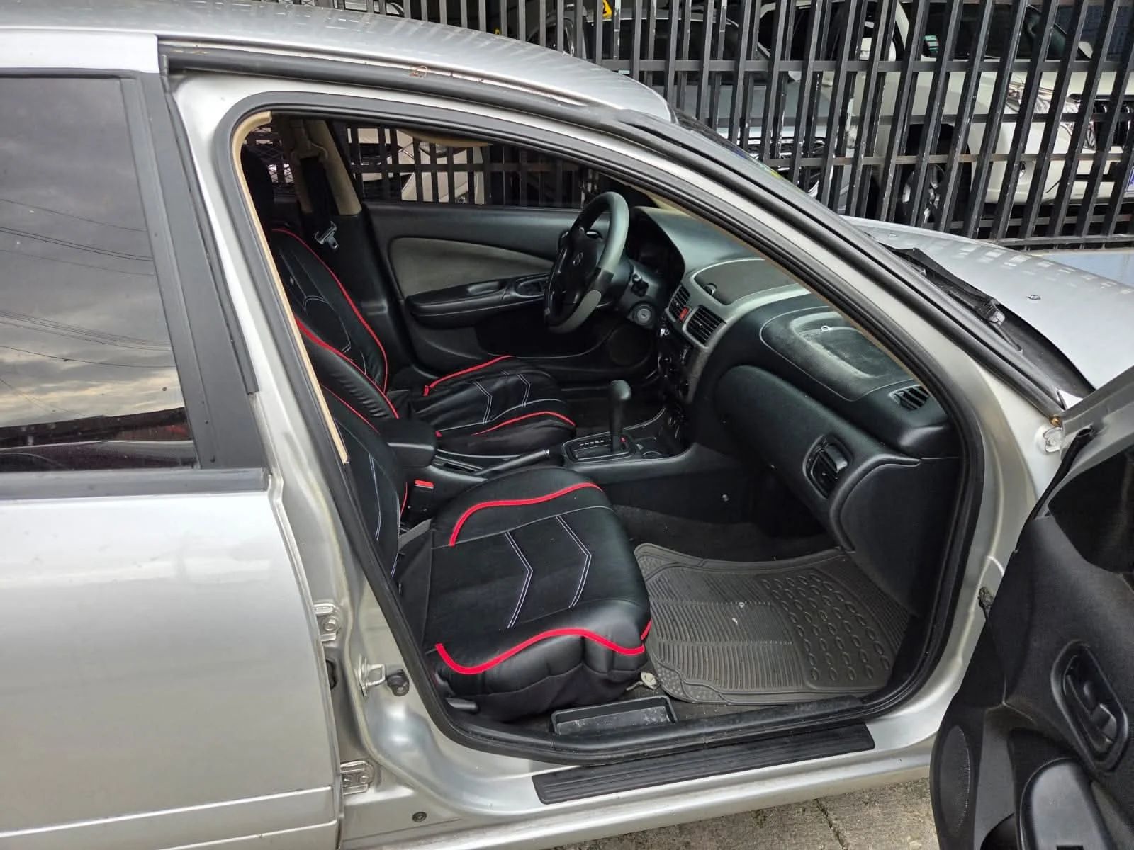 Nissan Almera - Image 6