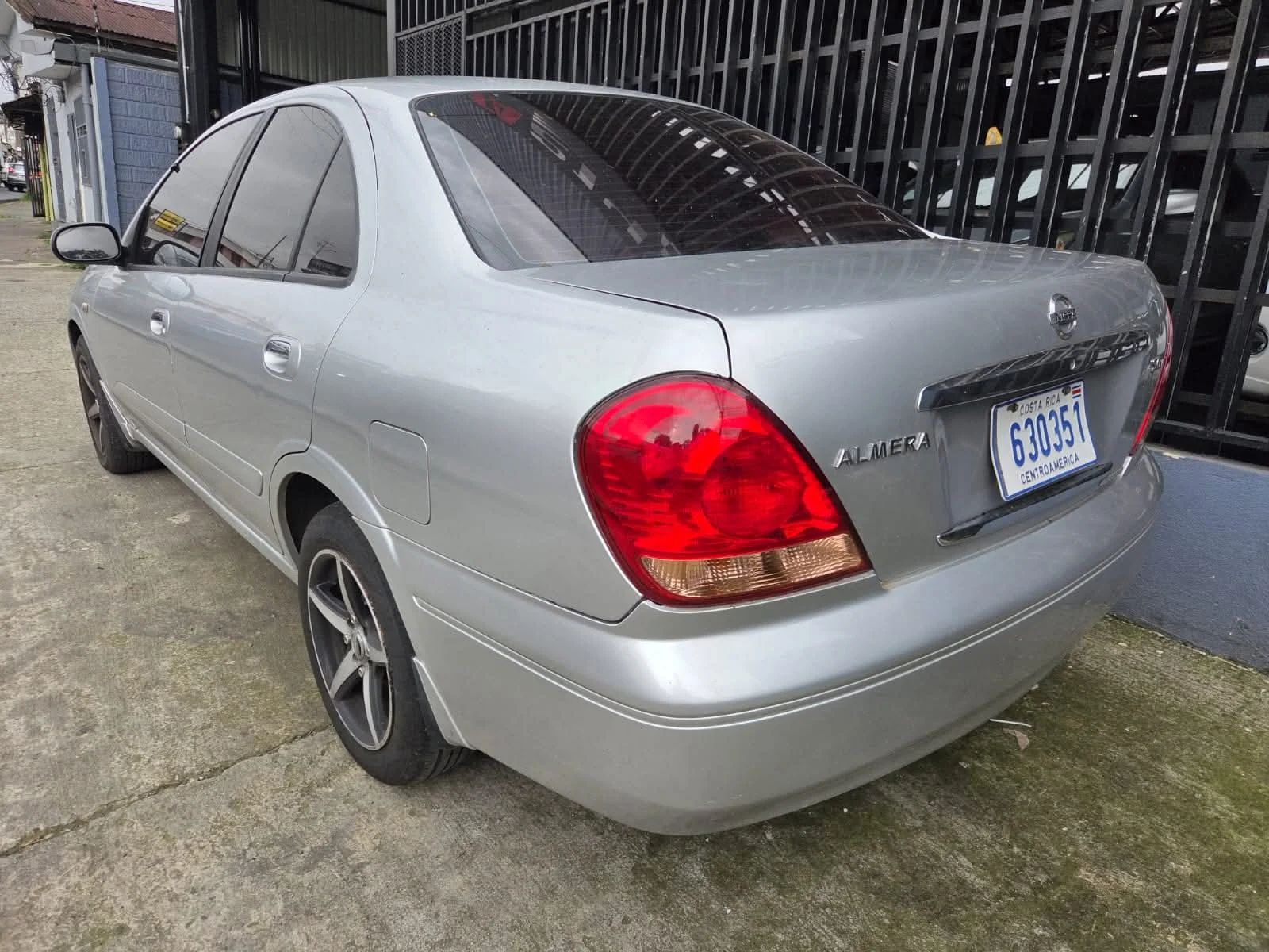 Nissan Almera - Image 8