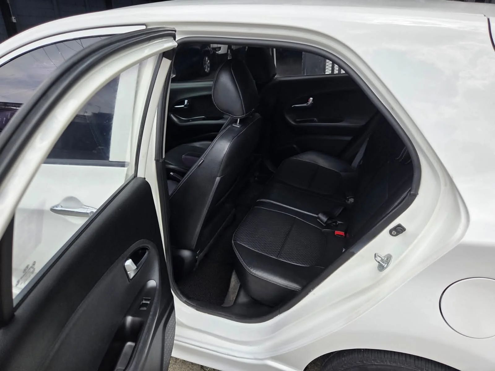 Kia Morning - Image 8