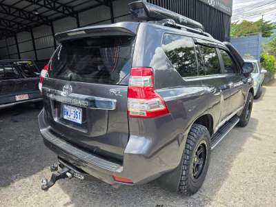 Toyota Land Cruiser Prado - Image 3