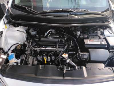 Hyundai Accent - Image 8
