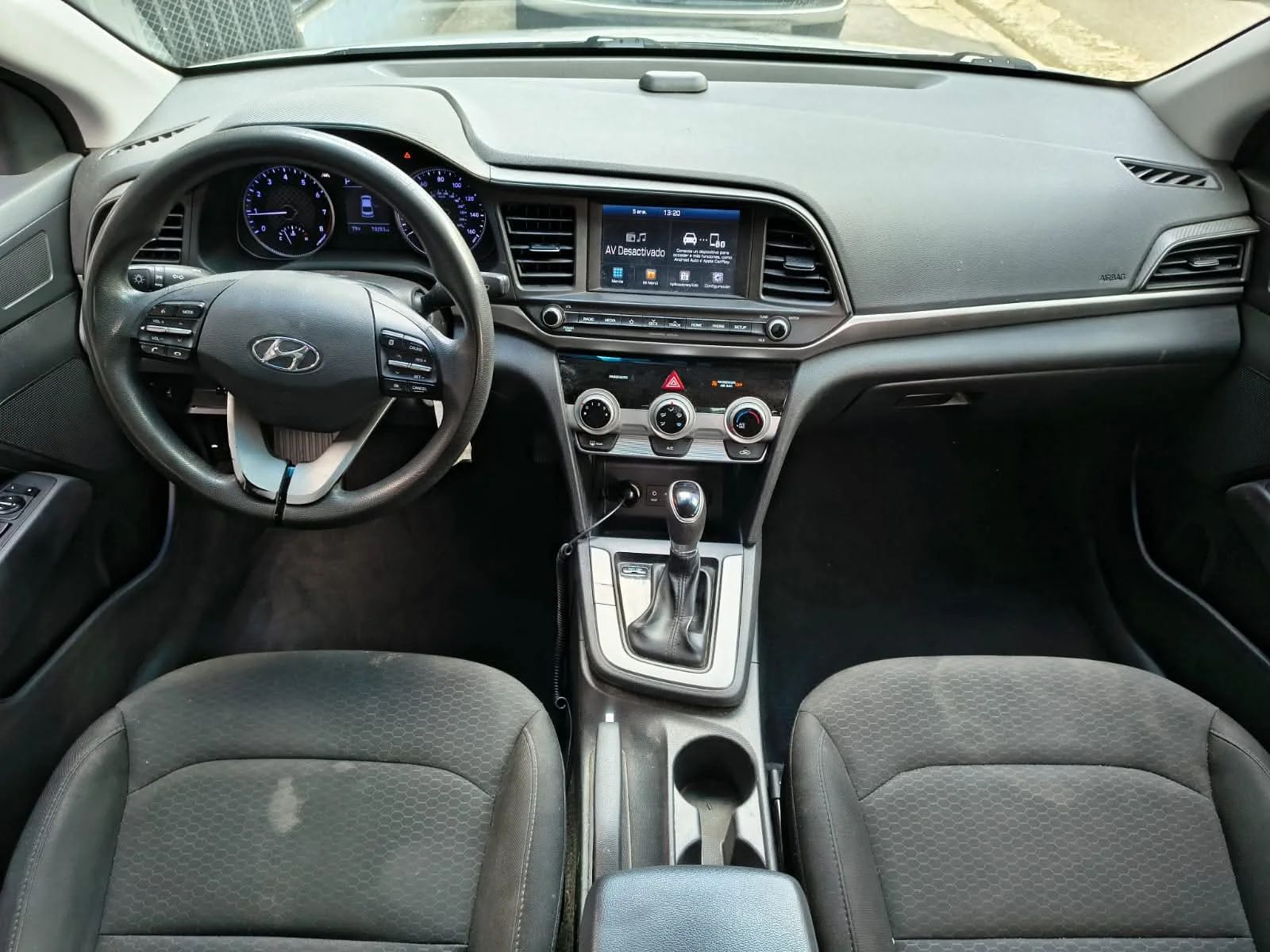 Hyundai Elantra - Image 4