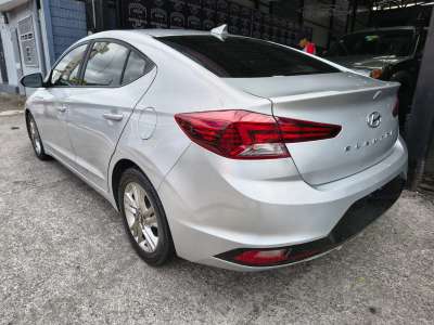 Hyundai Elantra - Image 6