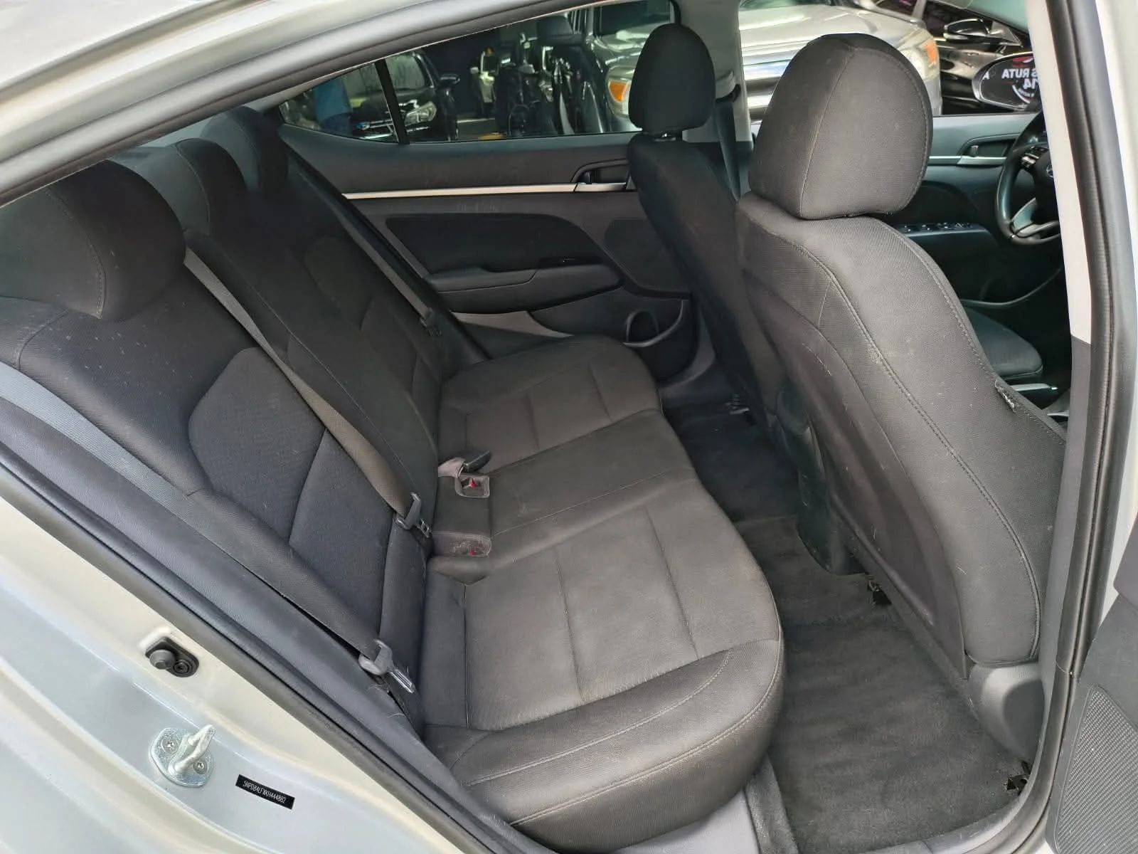 Hyundai Elantra - Image 7