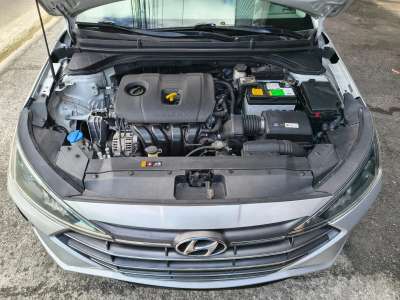 Hyundai Elantra - Image 10
