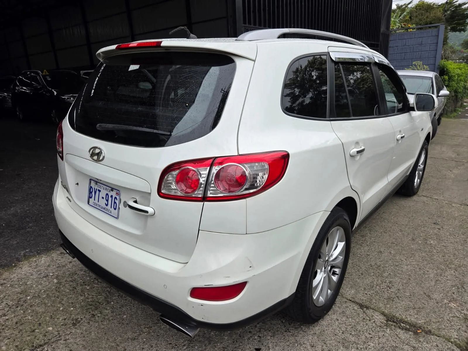 Hyundai Santa Fe - Image 3