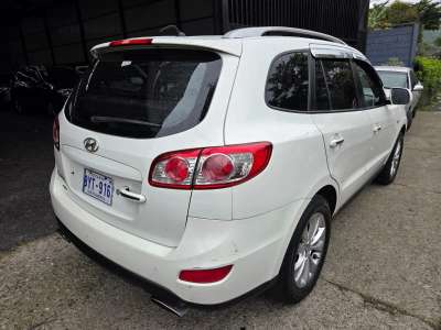 Hyundai Santa Fe - Image 3