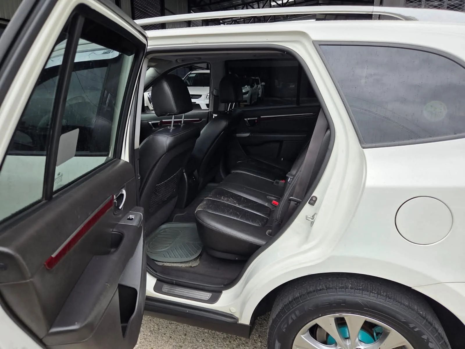 Hyundai Santa Fe - Image 7