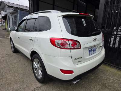 Hyundai Santa Fe - Image 10