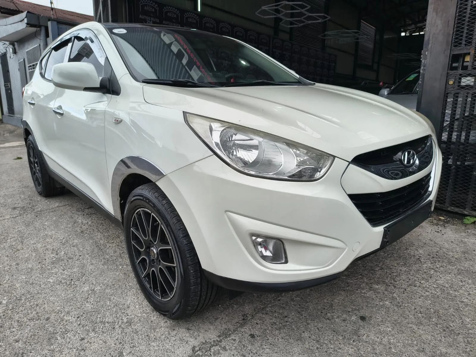 Hyundai Tucson - Image 1