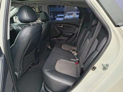 Hyundai Tucson - Image 8