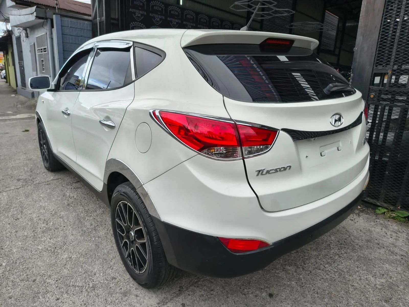 Hyundai Tucson - Image 9