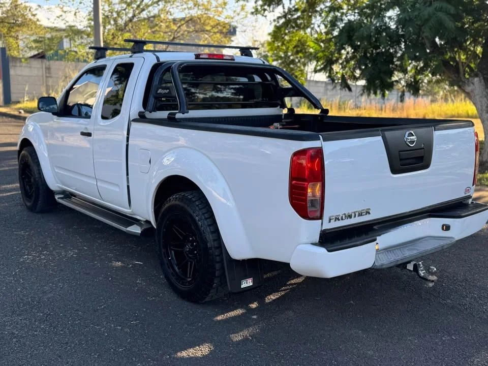 Nissan Frontier - Image 3