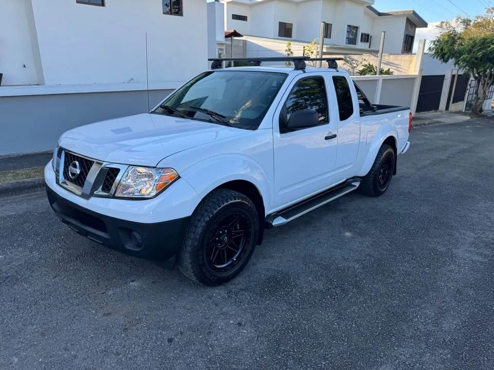 Nissan Frontier - Image 7