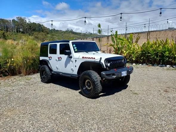 Jeep Wrangler Sahara Unlimited - Image 3