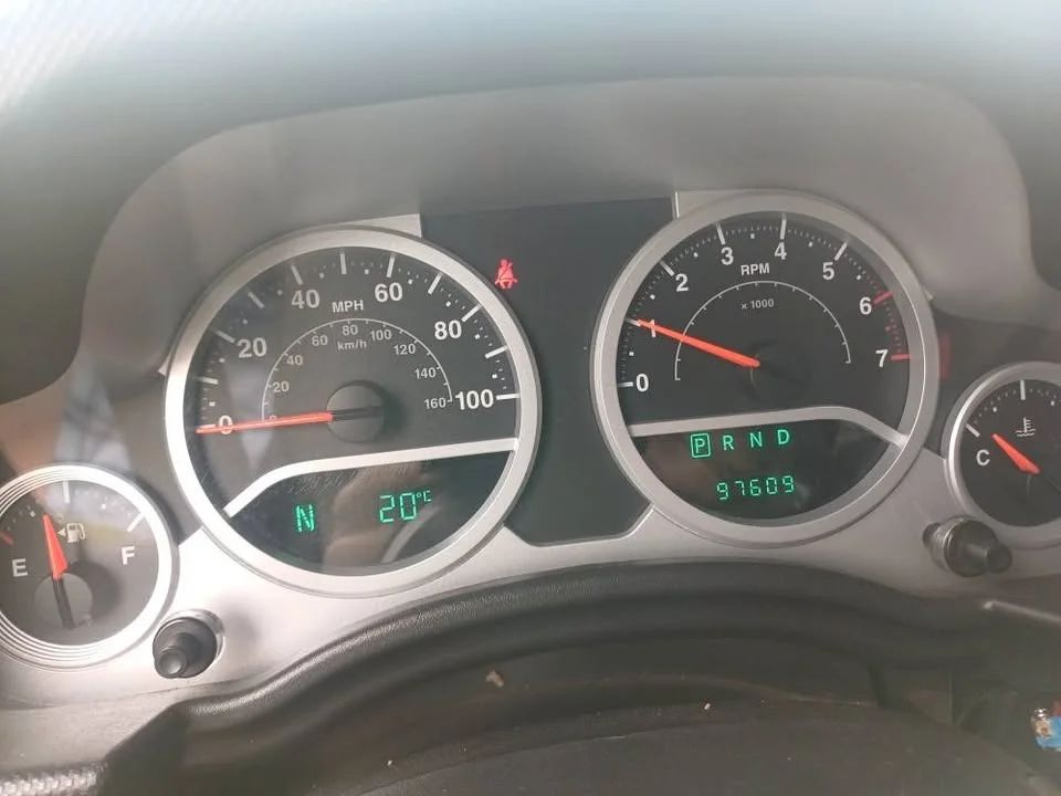 Jeep Wrangler Sahara Unlimited - Image 5