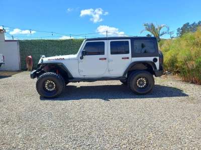 Jeep Wrangler Sahara Unlimited - Image 7