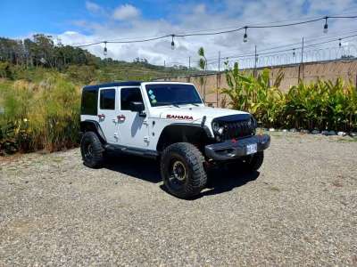 Jeep Wrangler Sahara Unlimited - Image 9