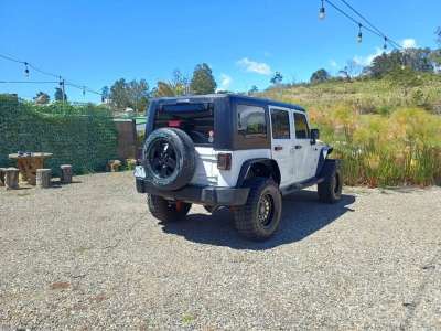 Jeep Wrangler Sahara Unlimited - Image 10