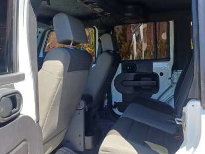 Jeep Wrangler Sahara Unlimited - Image 12