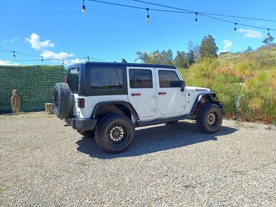 Jeep Wrangler Sahara Unlimited - Image 15