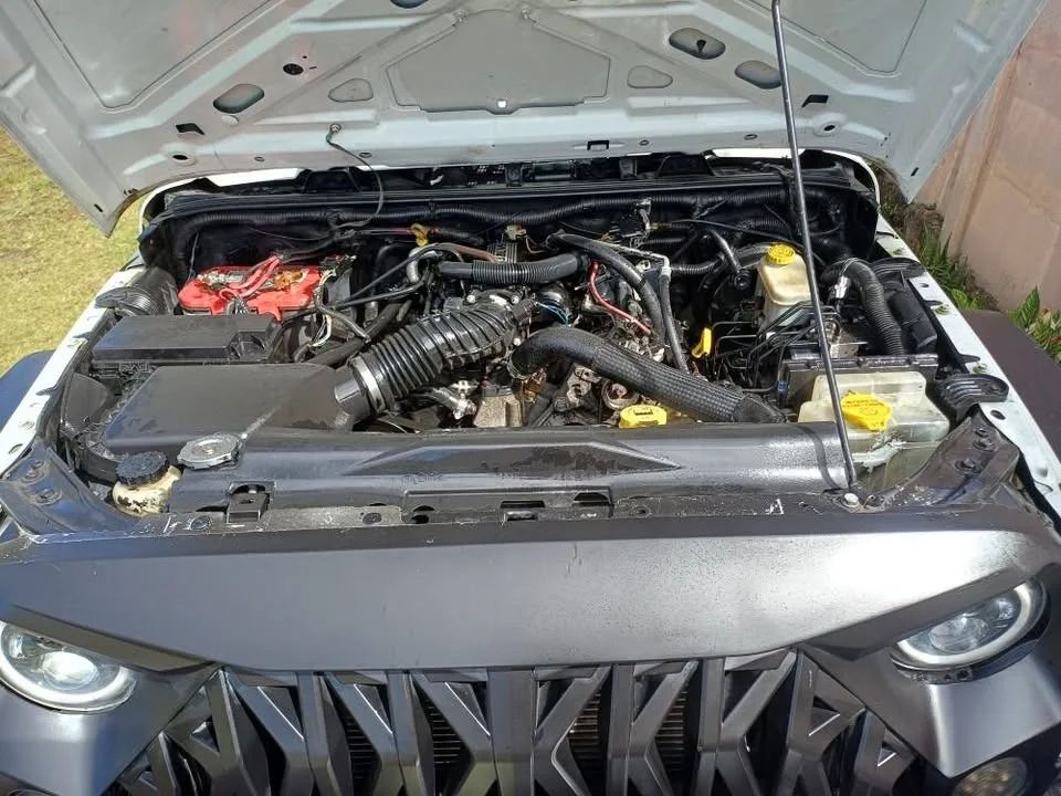 Jeep Wrangler Sahara Unlimited - Image 18