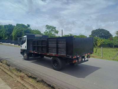 Mitsubishi Fuso Camioncito - Image 7