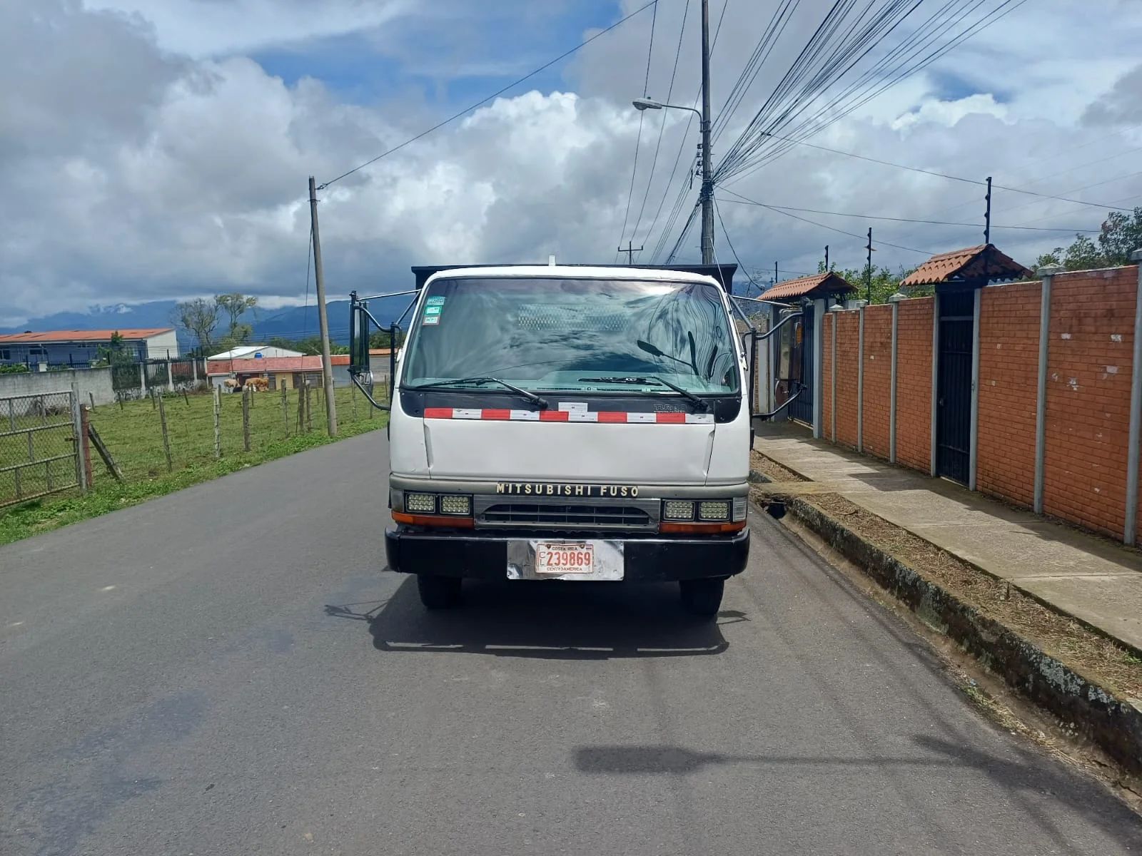 Mitsubishi Fuso Camioncito - Image 9