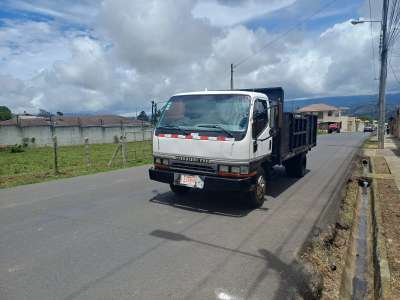 Mitsubishi Fuso Camioncito - Image 10