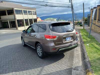 Nissan Pathfinder - Image 5