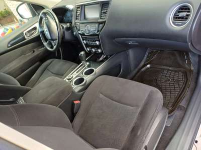 Nissan Pathfinder - Image 9