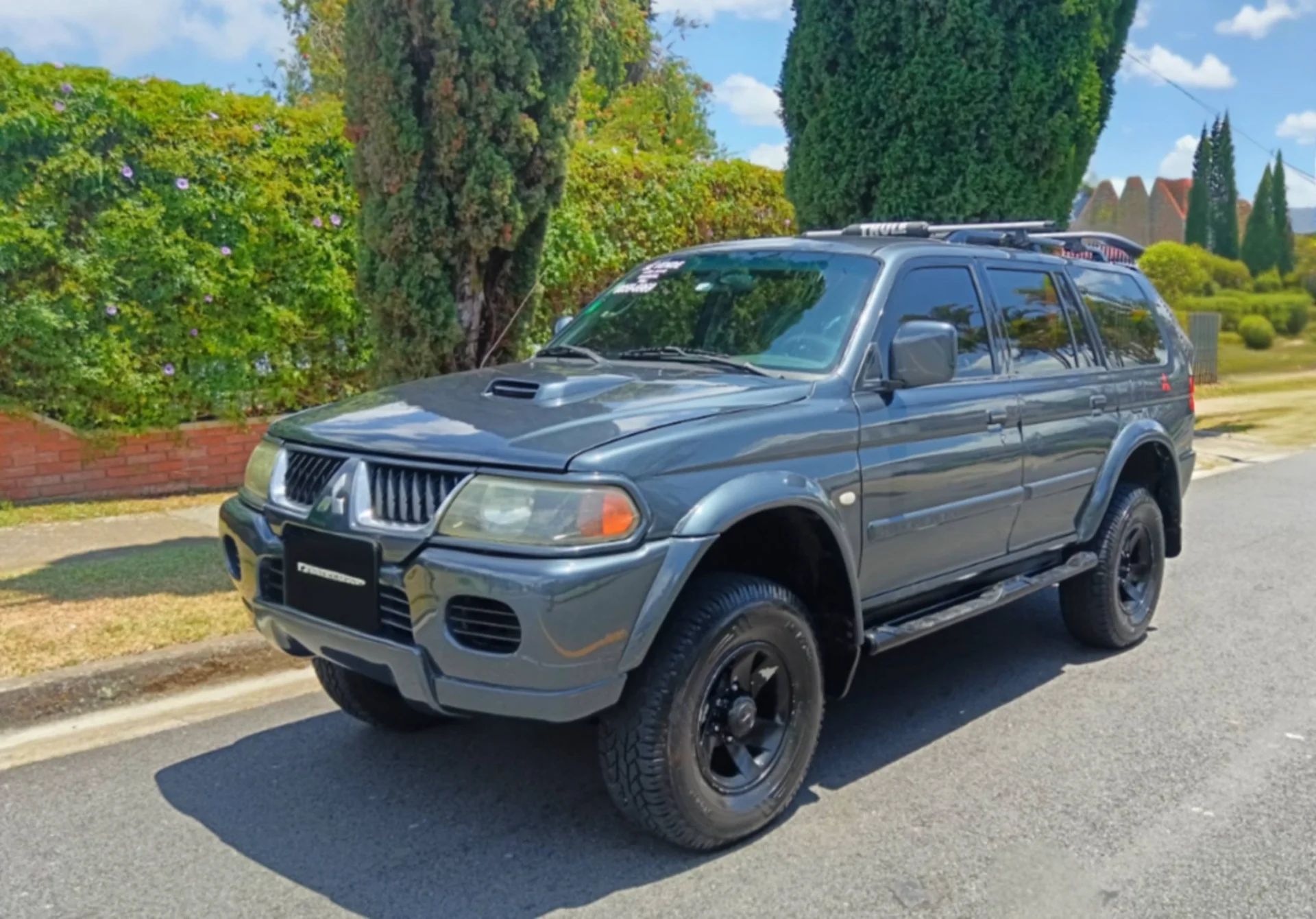 Mitsubishi Montero Sport - Image 4