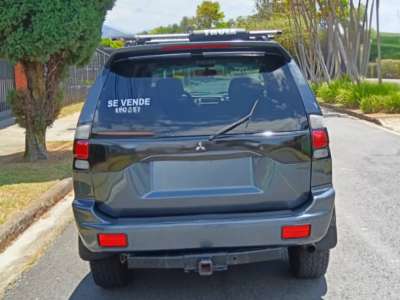 Mitsubishi Montero Sport - Image 7