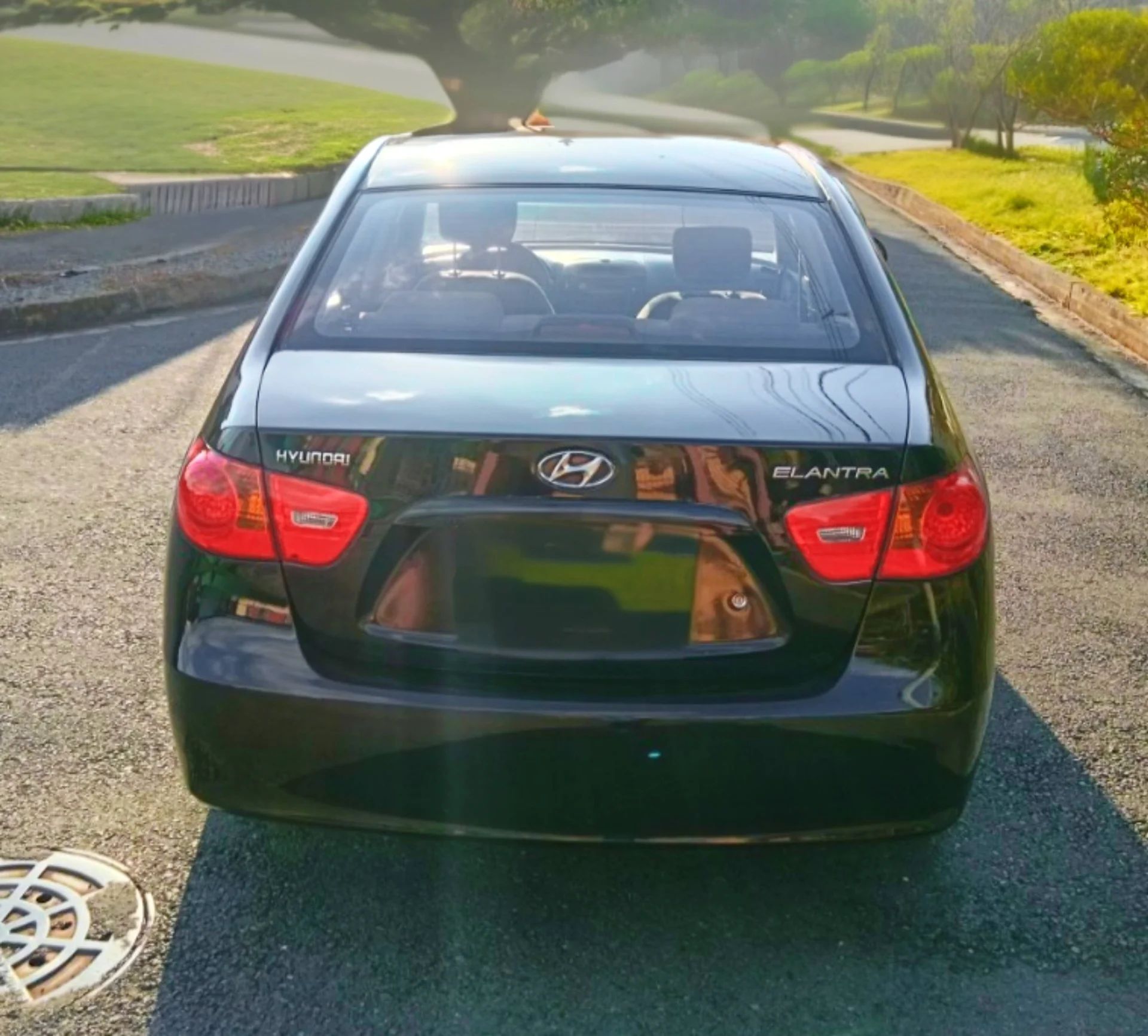 Hyundai Elantra - Image 2