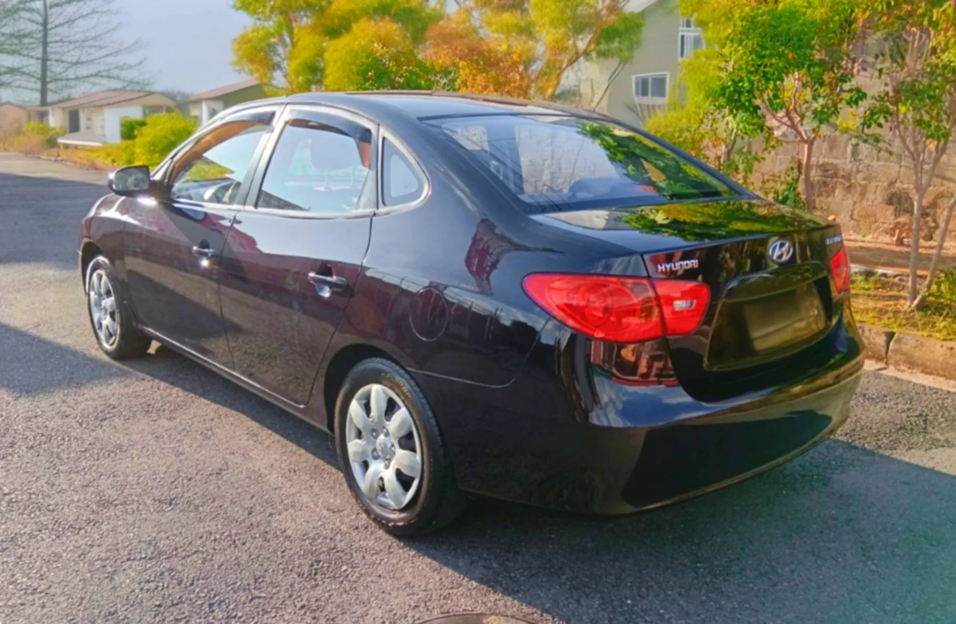 Hyundai Elantra - Image 4