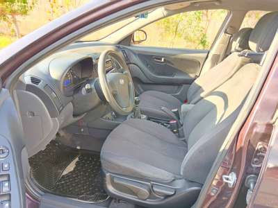 Hyundai Elantra - Image 9