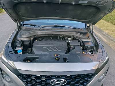 Hyundai Santa Fe - Image 8