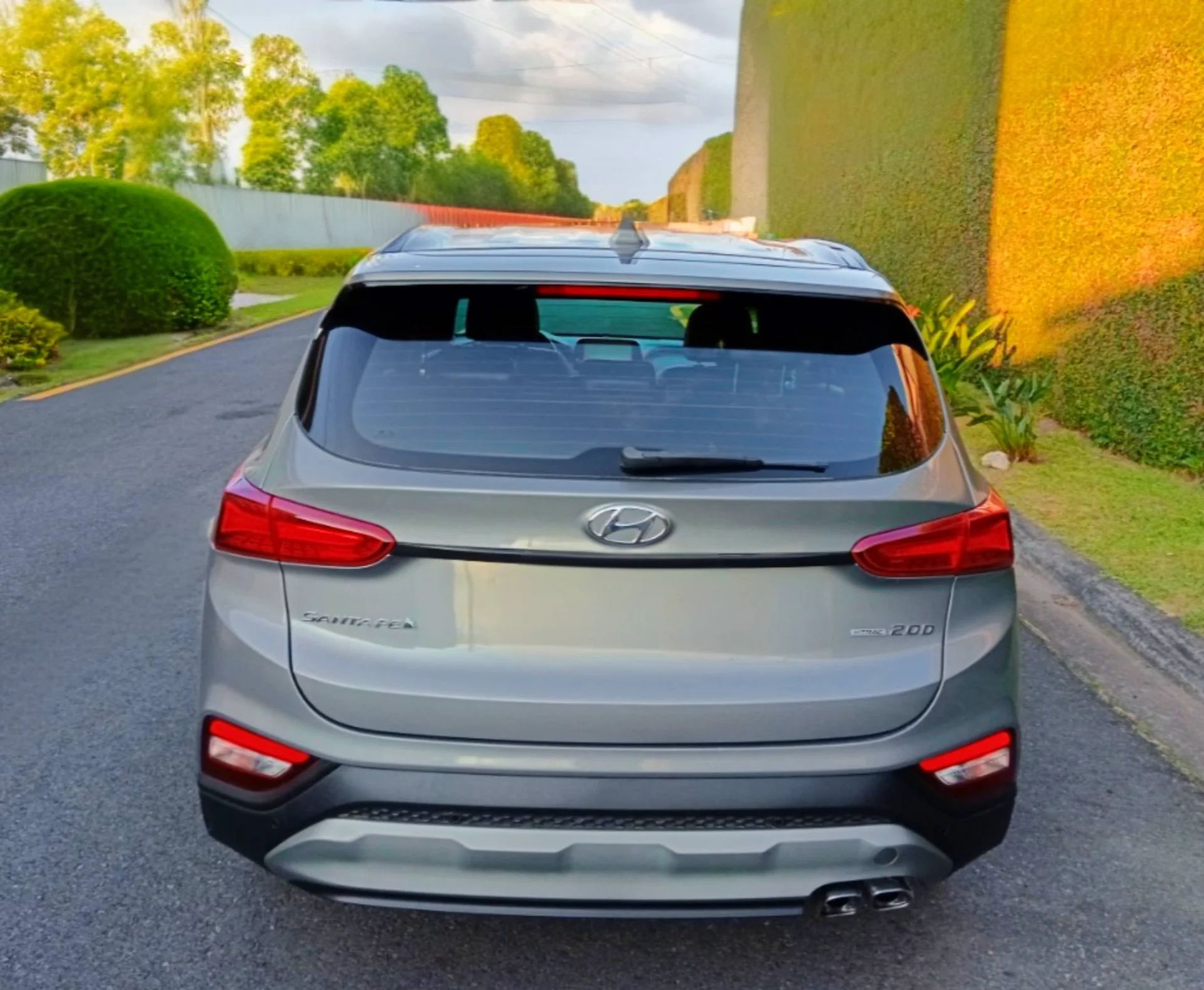 Hyundai Santa Fe - Image 9