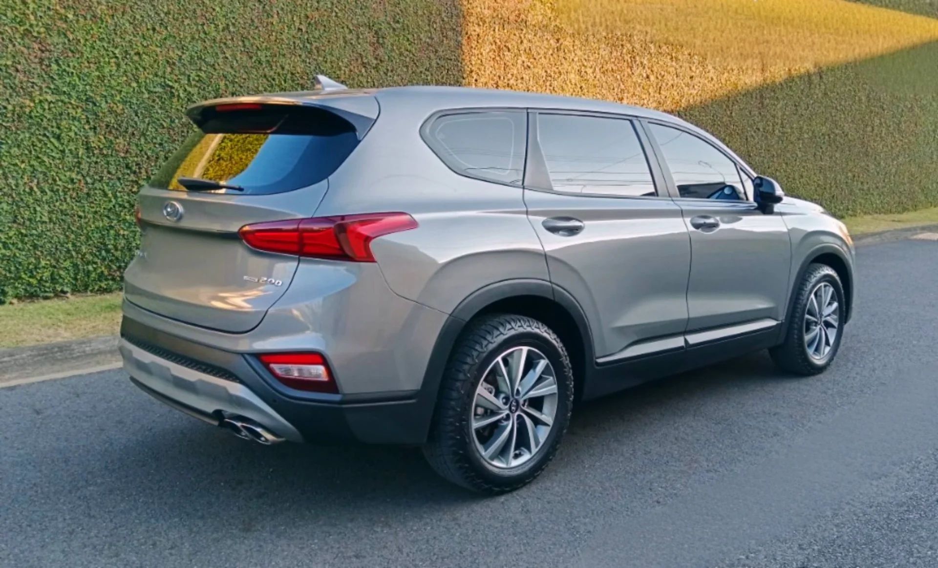 Hyundai Santa Fe - Image 10