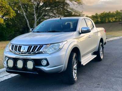 Mitsubishi L200 - Image 1