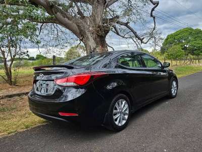 Hyundai Elantra - Image 2