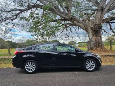 Hyundai Elantra - Image 4