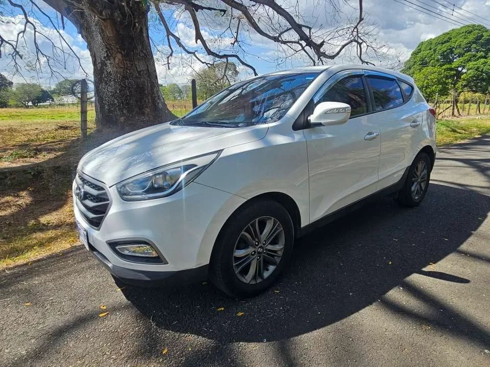 Hyundai Tucson - Image 1