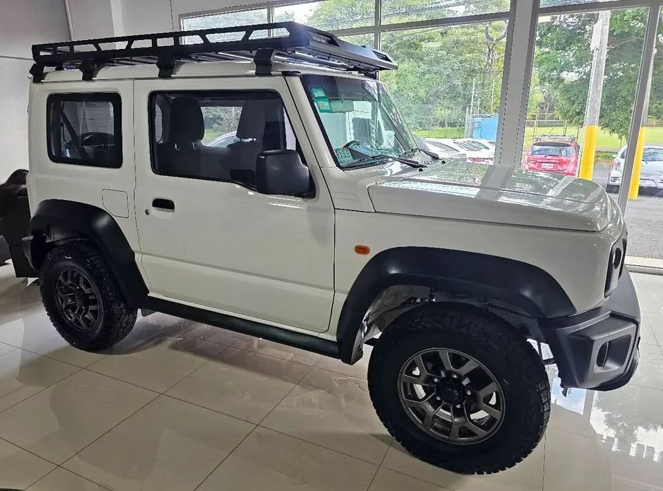 Suzuki Jimny - Image 1
