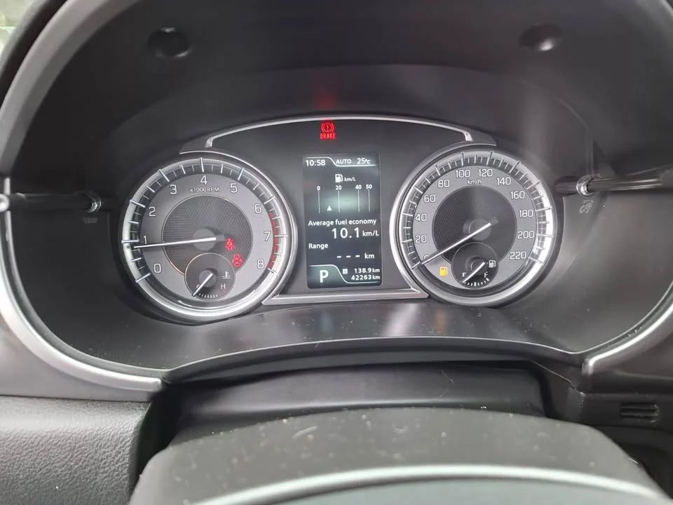 Suzuki Vitara - Image 10