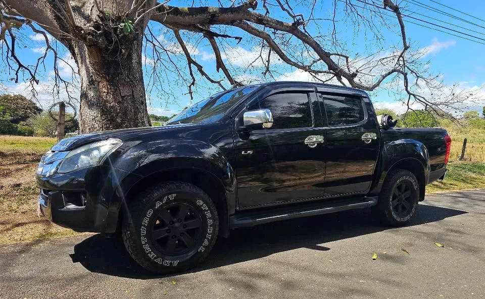 Isuzu D-Max - Image 6