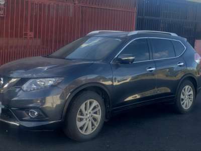 Nissan X-Trail - Image 1