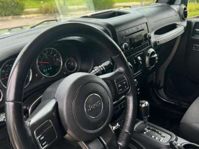 Jeep Wrangler - Image 8