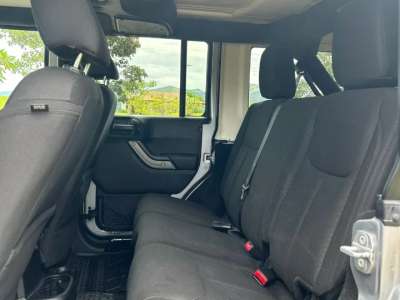 Jeep Wrangler - Image 9